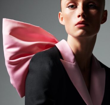 Zara Has the Coolest Low-Cost Version of Miley Cyrus’ Tom Ford Blazer Zara Has the Coolest Low-Cost Version of Miley Cyrus’ Tom Ford Blazer