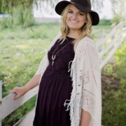 Poshmark: My #1 Side-Hustle as a College Student