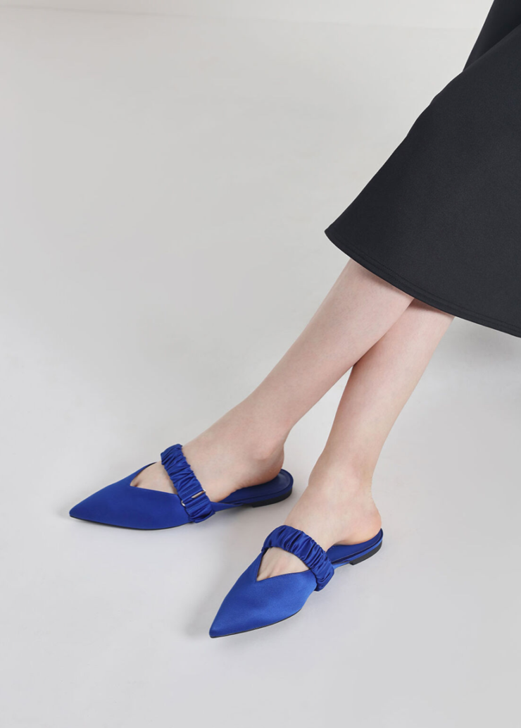 10 Ways to Incorporate Classic Blue in Your Outfits