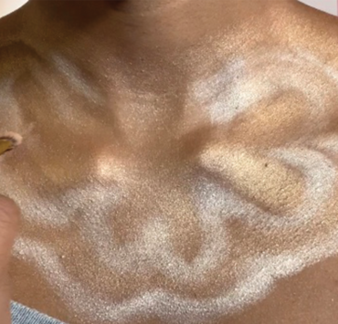 Chest Makeup To Spice Up Your Wardrobe