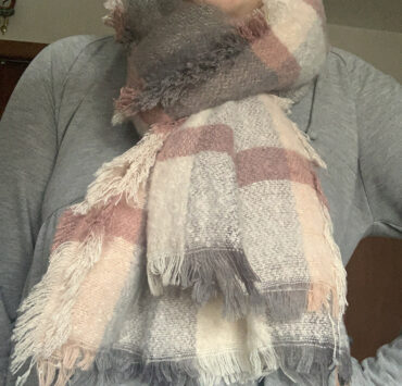 3 Ways to Tie a Blanket Scarf