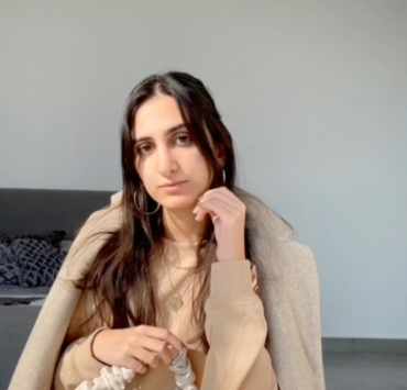 4 Ways to Wear a Beige Coat