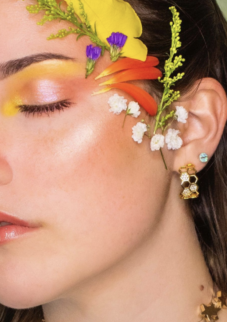 Mother Nature’s Assistant 🌼💐