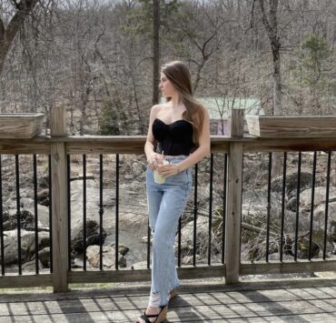 Corsets and Mom Jeans: A Match Made in Heaven Corsets and Mom Jeans: A Match Made in Heaven