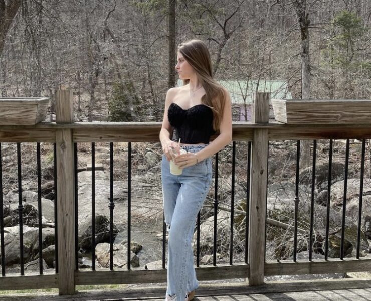 Corsets and Mom Jeans: A Match Made in Heaven