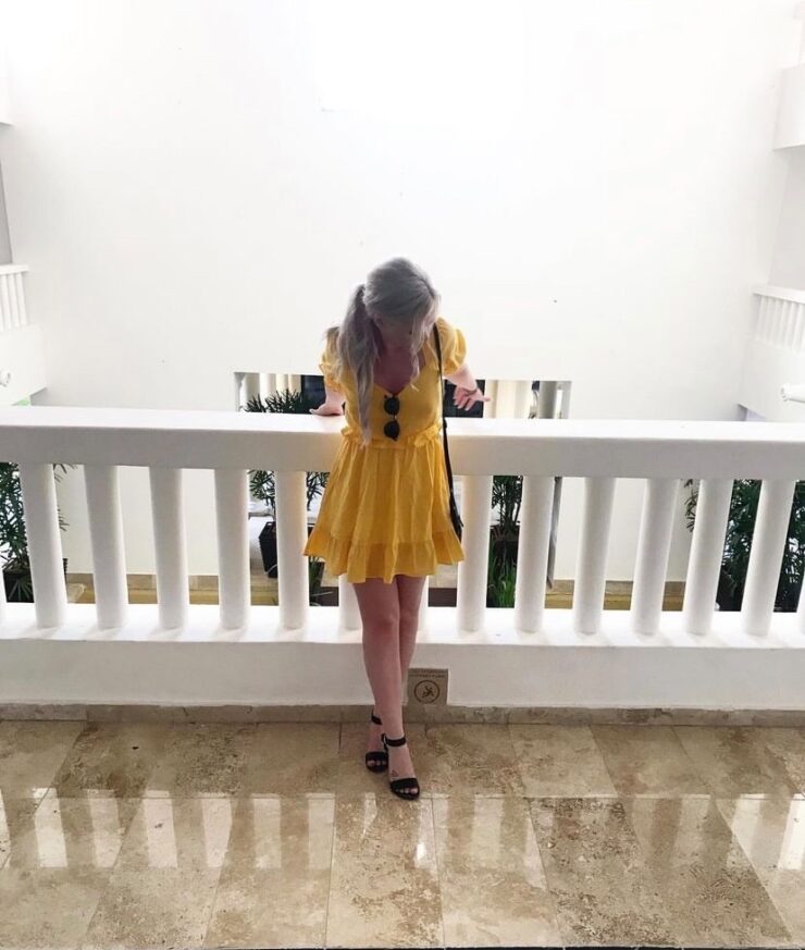 Minimalism ft. Yellow #OOTD