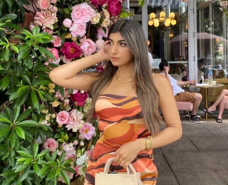 Azka’s Orange Abstract Dress