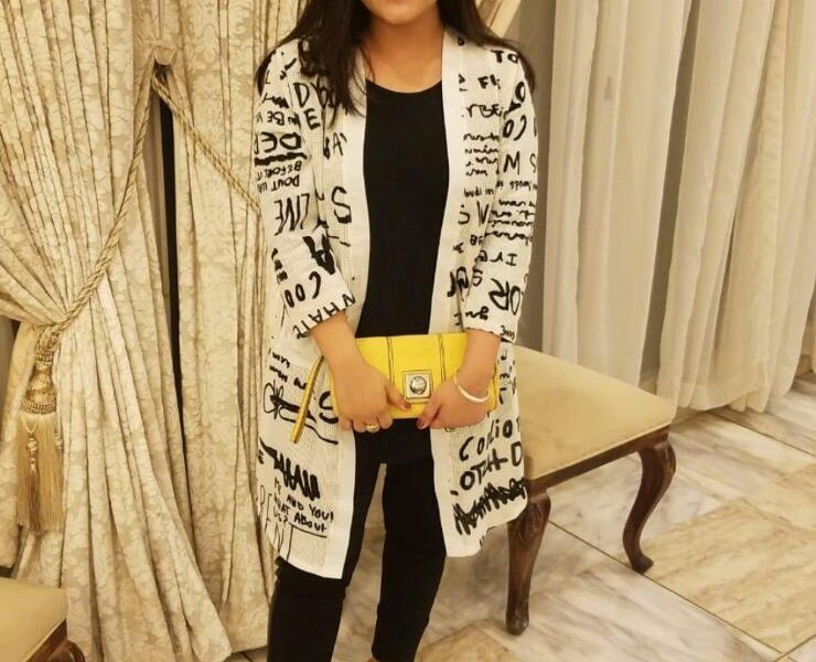 Chic Black and White Look