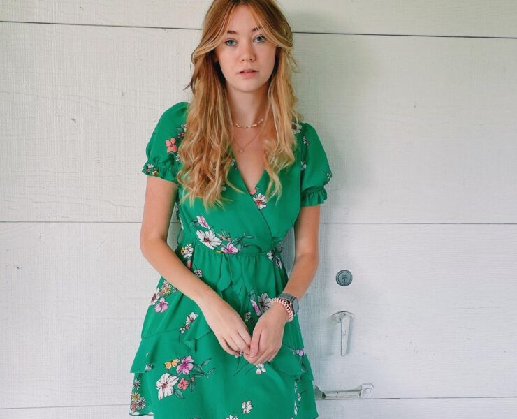 Dressing Up Like Barbie in the Summer