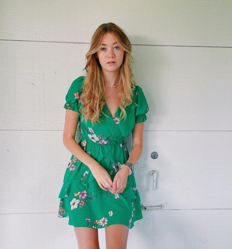 Dressing Up Like Barbie in the Summer