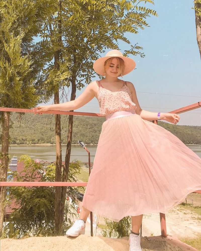 The Maiden in Pink The Maiden in Pink