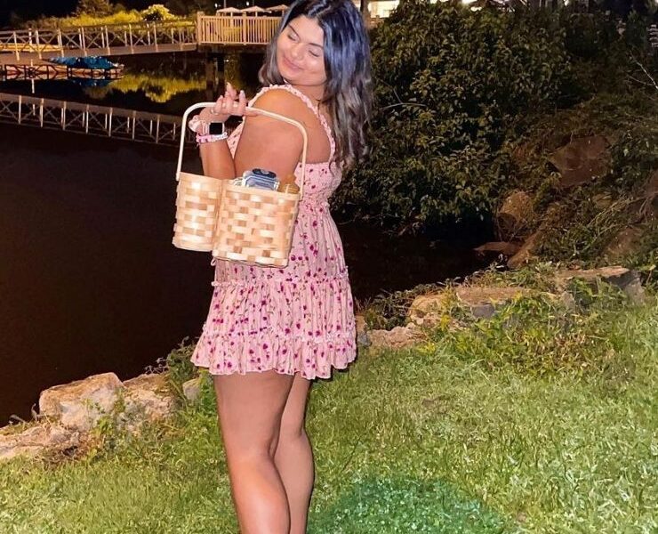 Pretty Floral Look