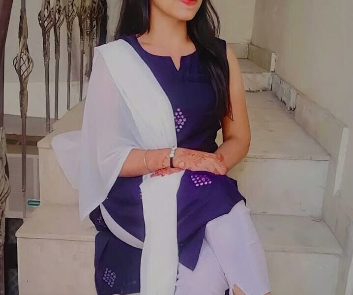 Nancy’s Chic Blue and White Look