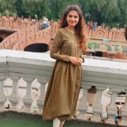 Arisha’s Rich Earthy Look