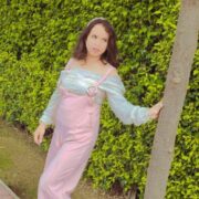 An Iridescent Pastel Look