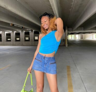 Crop Tops ‘n’ Smiles Crop Tops ‘n’ Smiles