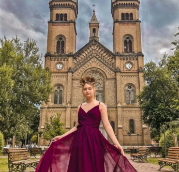 Photo of the Day: The Royal Queen Photo of the Day: The Royal Queen