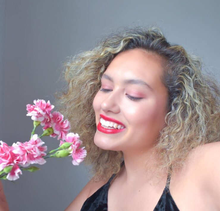 A Perfect Way To Wear Red Lips