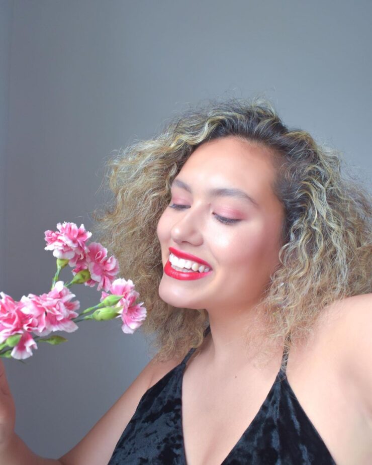 A Perfect Way To Wear Red Lips