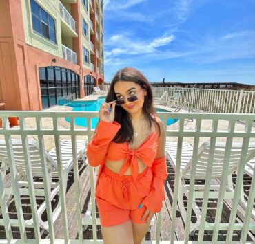 How to Style an Orange 3-Piece Set This Summer How to Style an Orange 3-Piece Set This Summer