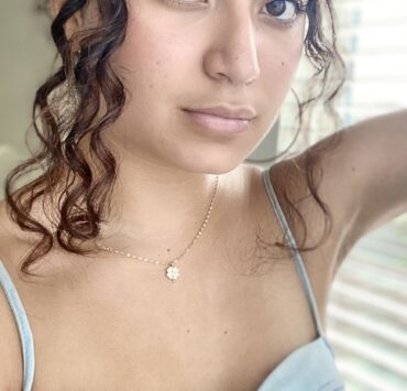 How Different Necklines Change Your Look (And How To Find the Right One for You!)