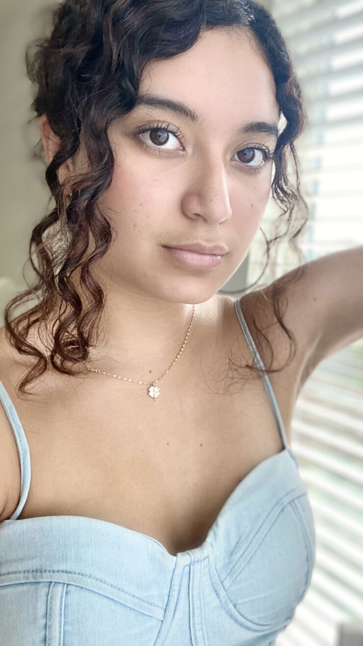 How Different Necklines Change Your Look (And How To Find the Right One for You!)