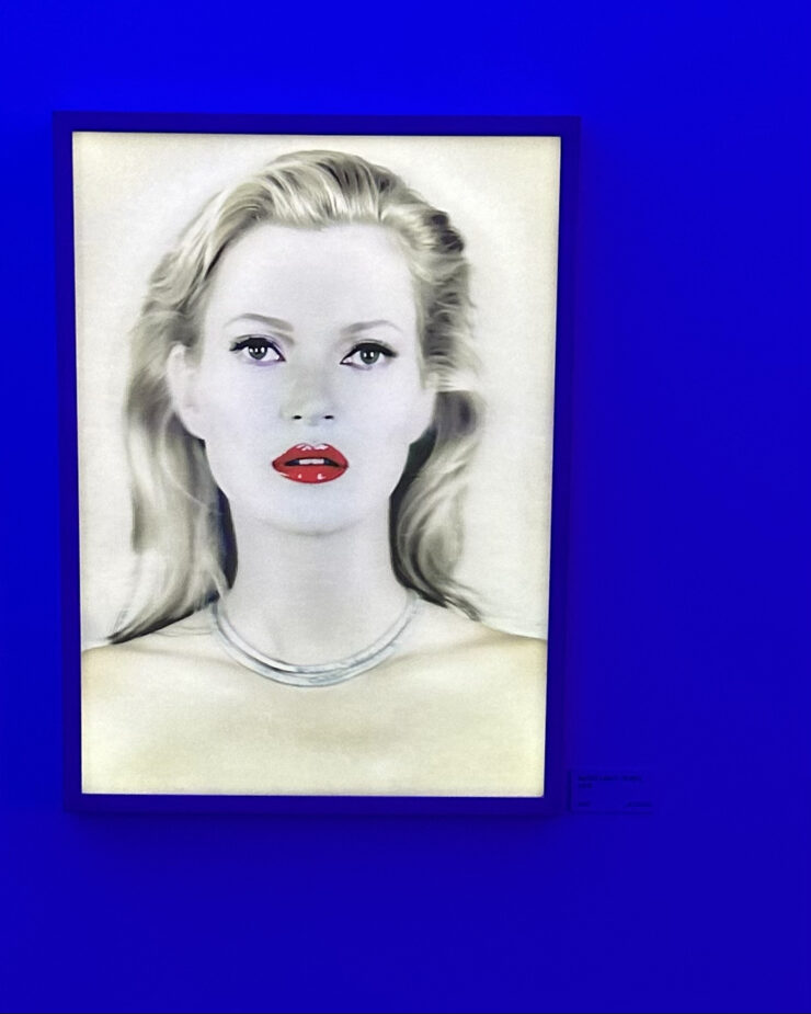 From Queen Elizabeth II to Kate Moss, These Holographic Portraits Are Everywhere – Including Your Wallet