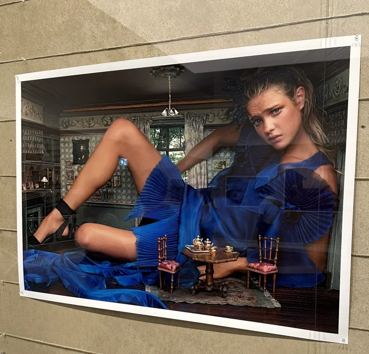 ‘Twas a Wonderland… Annie Leibovitz’s First Major Retrospective Exhibition at the MOP Foundation in Spain