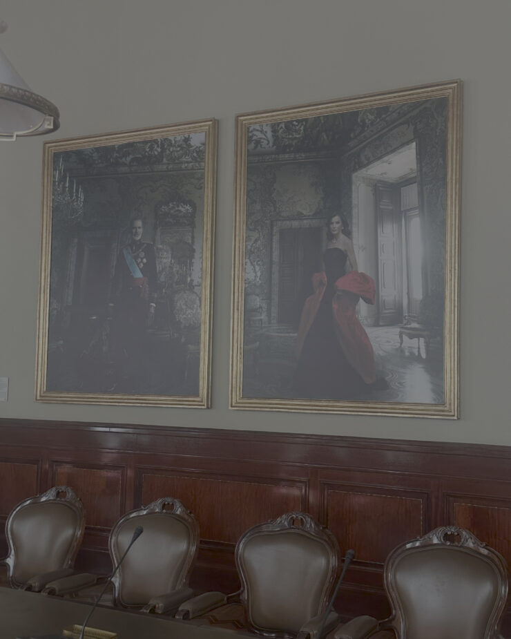 The Doors Are Open: Portraits at the Bank of Spain